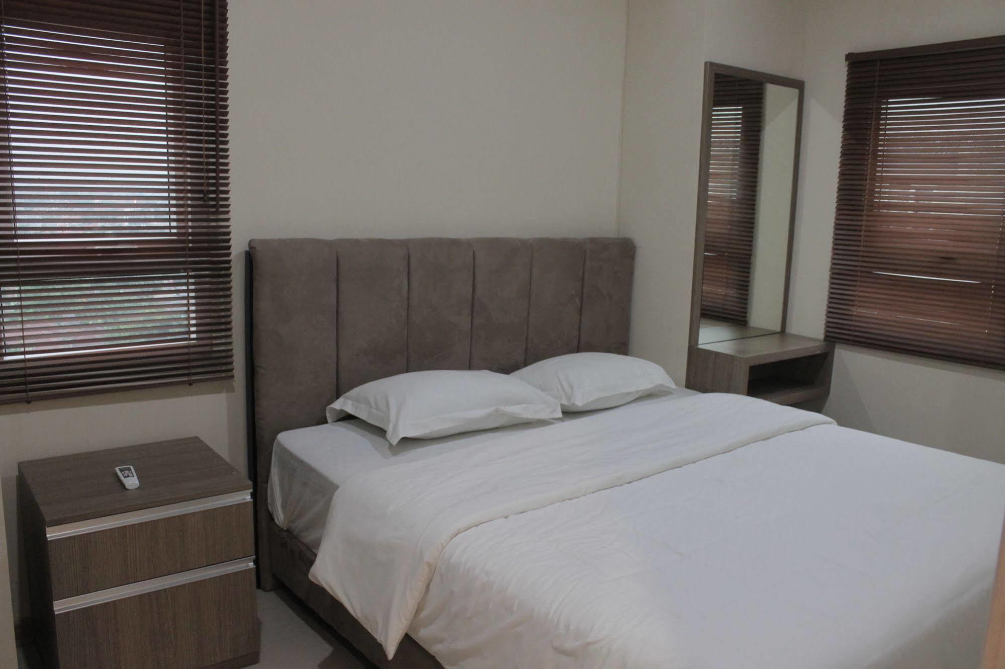 Myrooms Bekasi Extérieur photo